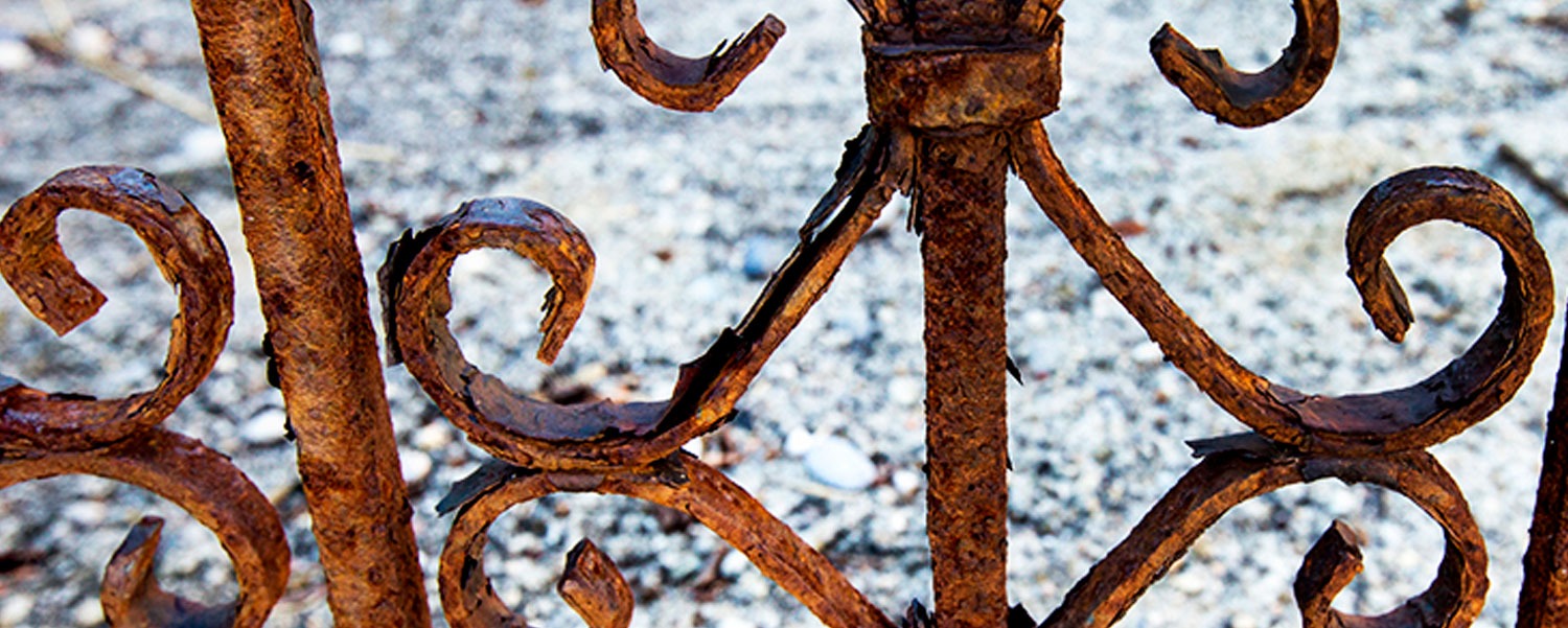 ¿Cómo pintar hierro oxidado?